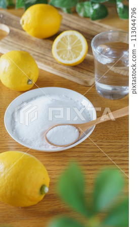 檸檬酸圖像 | 檸檬酸（粉）和檸檬 113044796