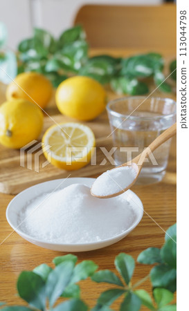 檸檬酸圖像 | 檸檬酸(粉)和檸檬 檸檬酸圖像 | 檸檬酸(粉)和檸檬 113044798