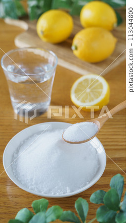 Citric acid image | Citric acid (powder) and lemon Citric acid image | Citric acid (powder) and lemon 113044800