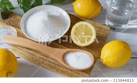 Citric acid image | Citric acid (powder) and lemon Citric acid image | Citric acid (powder) and lemon 113044813
