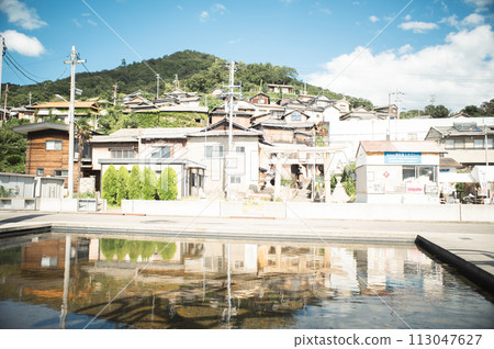 Scenery of Ogi Port on Ogijima, an island off the coast of Takamatsu City, Kagawa Prefecture Scenery of Ogi Port on Ogijima, an island off the coast of Takamatsu City, Kagawa Prefecture 113047627