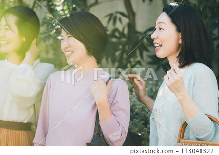 female, females, lady 113048322