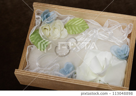 Wedding image of wedding ring and marriage certificate Wedding image of wedding ring and marriage certificate 113048898