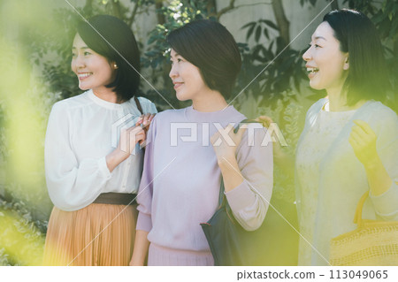 女生 女孩 女性 113049065