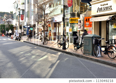 午後的陽光灑滿廣尾商店街 113049218