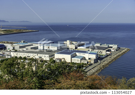 從愛媛縣四國中央市灣濱工業區川之江城遺址眺望 113054027