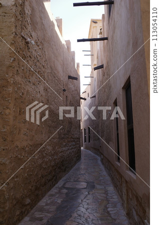 Winding alleys in the Al Fahidi historic center 113054110