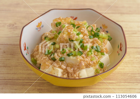 Tofu minced chicken sauce Tofu minced chicken sauce 113054606