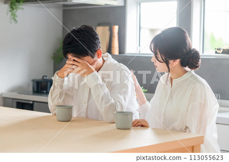Women and couples who encourage, accompany, and support men who are depressed or discouraged (restructuring, troubles, stress, unemployment) Women and couples who encourage, accompany, and support men who are depressed or discouraged (restructuring, troubles, stress, unemployment) 113055623