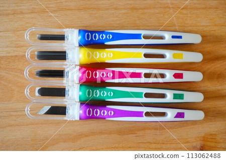 A set of 5 chisels purchased by 4th grade elementary school students for use in art classes at school. A set of 5 chisels purchased by 4th grade elementary school students for use in art classes at school. 113062488