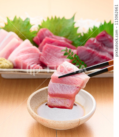 南紀勝浦港鮪魚鮪魚生魚片（生）瘦肉、中脂鮪魚、大脂鮪魚 113062661