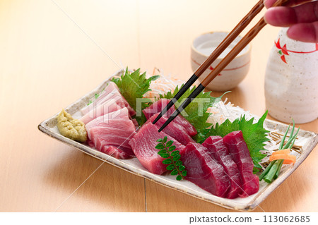 Nanki Katsuura Port Tuna Tuna sashimi (raw) lean, medium fatty tuna, large fatty tuna 113062685