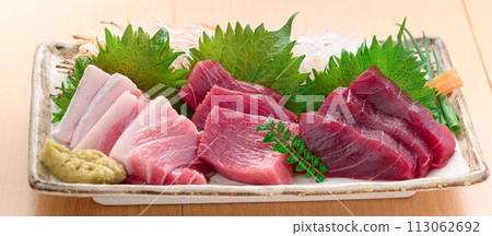 南紀勝浦港鮪魚鮪魚生魚片(生)瘦肉、中脂鮪魚、大脂鮪魚 南紀勝浦港鮪魚鮪魚生魚片(生)瘦肉、中脂鮪魚、大脂鮪魚 113062692