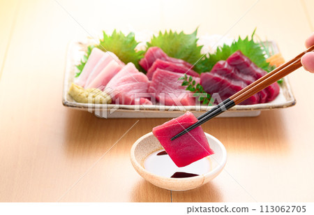 南紀勝浦港鮪魚鮪魚生魚片（生）瘦肉、中脂鮪魚、大脂鮪魚 113062705