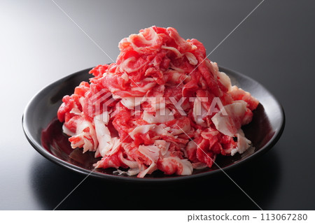 堆積大量切碎的牛肉 堆積大量切碎的牛肉 113067280