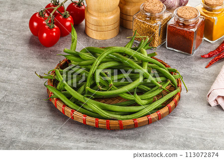 Raw green bean string uncooked 113072874