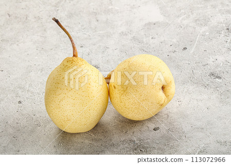 Natural organic Chinese yellow pears Natural organic Chinese yellow pears 113072966