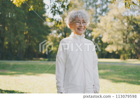 Active Senior 113079598