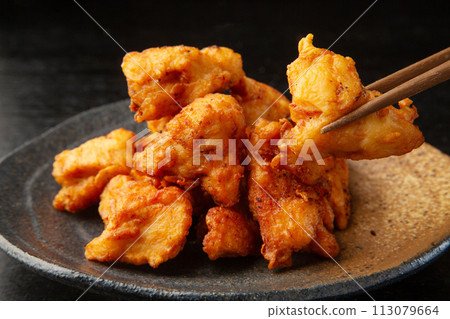 Deep-fried chicken Deep-fried chicken 113079664