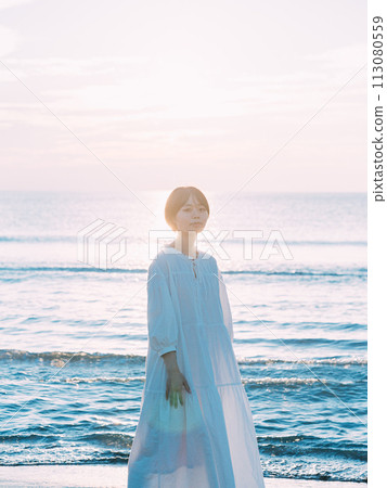 日落時看海的女人 113080559
