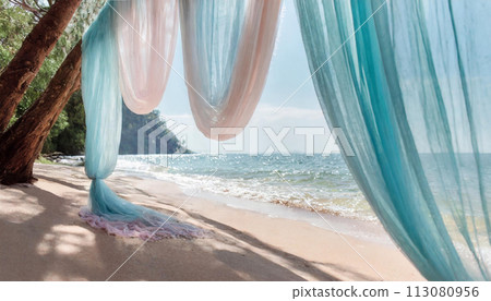 夏日海灘美麗的窗簾背景素材(AI生成素材) 夏日海灘美麗的窗簾背景素材(AI生成素材) 113080956