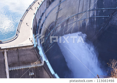 富山縣黑部水壩的秋天 113081498