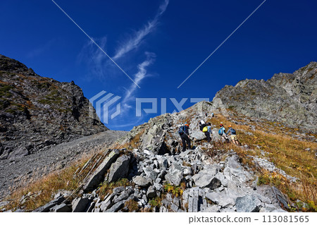 Climbers on the Okuhotakadake ridgeline and Seitengrad in the Northern Alps 113081565