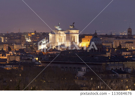 The Altare della Patria in Rome by night The Altare della Patria in Rome by night 113084676