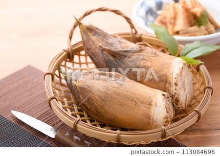 Spring ingredients: freshly picked bamboo shoots 113084698