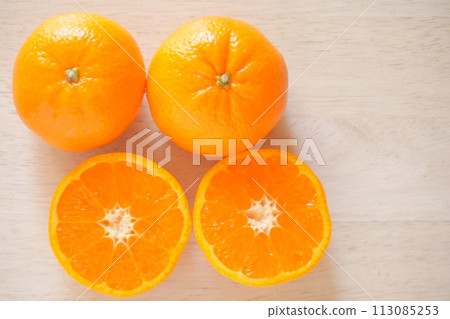 Cut Orange Marcott 18 Cut Orange Marcott 18 113085253