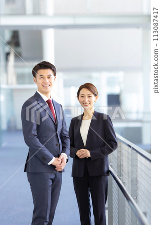 男女商務肖像 113087417