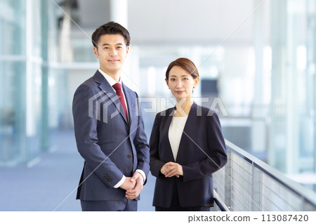 男女商務肖像 113087420