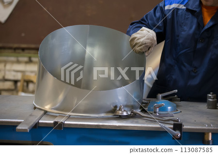 Manufacture of ventilation pipes 113087585