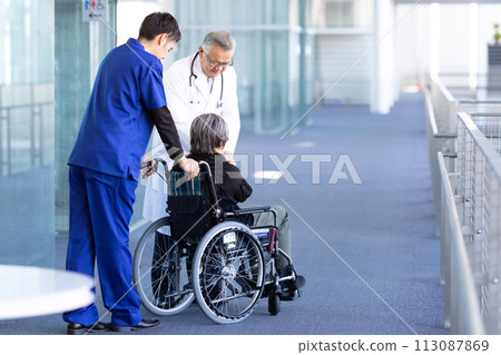 Medical image wheelchair nursing care Medical image wheelchair nursing care 113087869