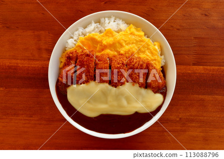 Omelet cheese cutlet curry 113088796