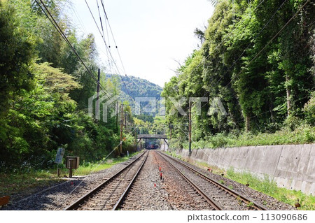 [京都府] 小火車嵐山站附近的嵯峨野鐵路道口 113090686