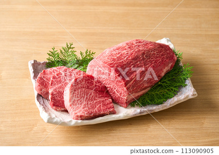 Miyazaki Prefecture Black Wagyu Beef Thigh Meat (Shinshin) Miyazaki Prefecture Black Wagyu Beef Thigh Meat (Shinshin) 113090905