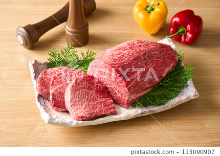 Miyazaki Prefecture Black Wagyu Beef Thigh Meat (Shinshin) Miyazaki Prefecture Black Wagyu Beef Thigh Meat (Shinshin) 113090907