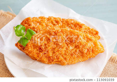 飛為白色的魚 113091039