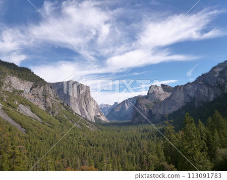 Majestic mountains 113091783