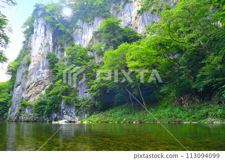 Tohoku, Geibikei, boat ride, view of the terminal pier, image of Geibikei with Shobuiwa and Shobuiwa, Ichinoseki City, Iwate Prefecture (3) 113094099