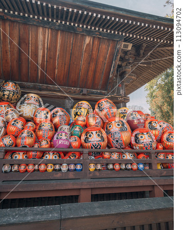 Mr. Daruma 113094702