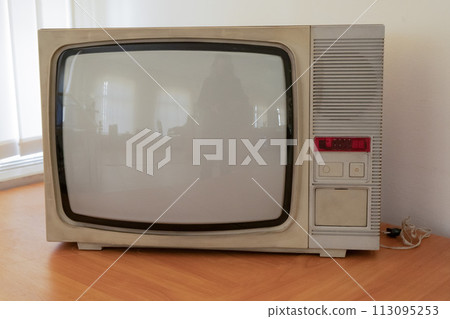 Old TV isolated on white background Old TV isolated on white background 113095253