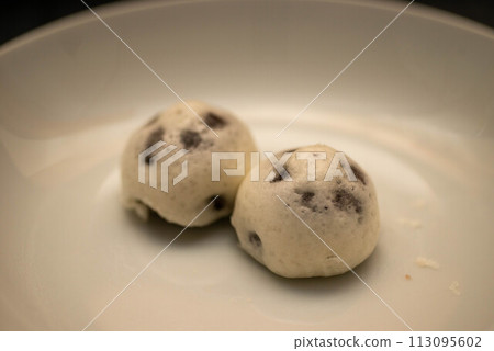 Burn manicure Burn manicure 113095602