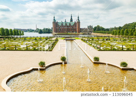 View of Frederiksborg castle with park in Hillerod, Denmark 113096045