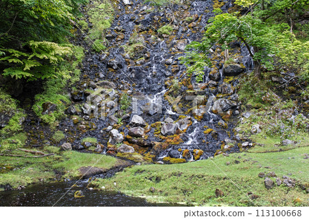 Hokkaido / The only place in the world where the manganese oxide formation phenomenon can be confirmed on earth: Onneto Hot Spring Falls 113100668