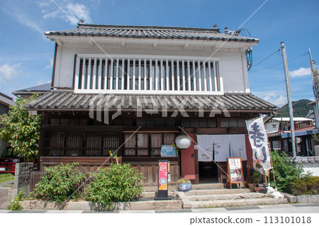 Old townhouse in Yakage-shuku, an old town in Okayama Prefecture Old townhouse in Yakage-shuku, an old town in Okayama Prefecture 113101018