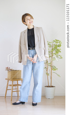 女春裝時尚協調全身（豎） 113101171