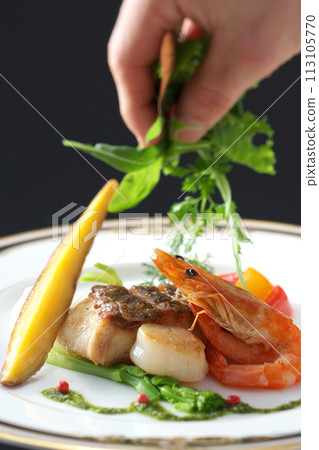 Seafood plating image/grilled seafood/seafood dishes 113105770