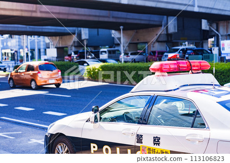 警車和城市景觀 113106823